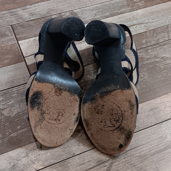 Tory Burch Chic Navy Blue and Cream Clueless Preppy Strappy Heels Size 7 - Picture 6 of 8